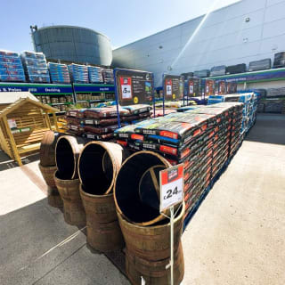 898-bmstores-bishop-auckland-store-opening-83