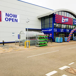 898-bmstores-bishop-auckland-store-opening-88