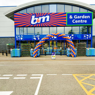 898-bmstores-bishop-auckland-store-opening-89