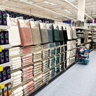 905-bmstores-arleston-store-opening-22