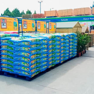 906-bmstores-picton-court-store-opening-10