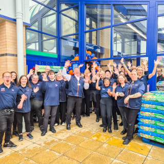 906-bmstores-picton-court-store-opening-20