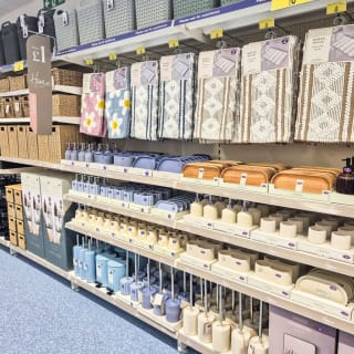 906-bmstores-picton-court-store-opening-37