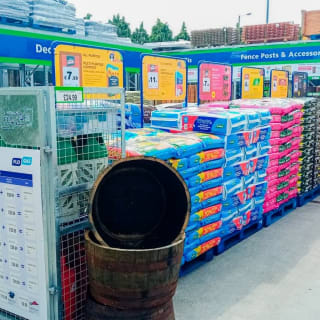 906-bmstores-picton-court-store-opening-4