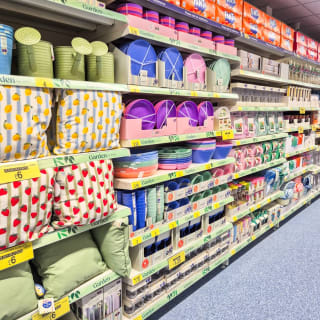 906-bmstores-picton-court-store-opening-77