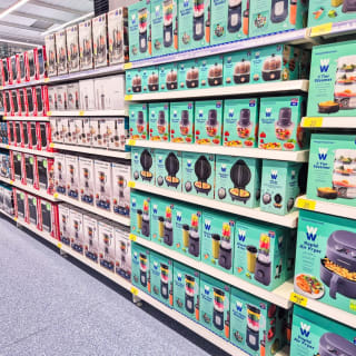 906-bmstores-picton-court-store-opening-83