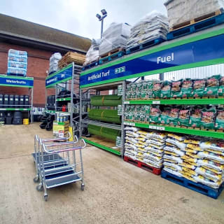 907-bmstores-horsted-store-opening-11