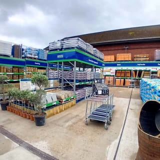 907-bmstores-horsted-store-opening-3