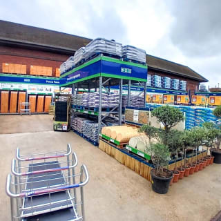 907-bmstores-horsted-store-opening-4