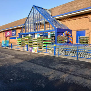 907-bmstores-horsted-store-opening-54