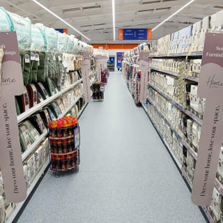 912-bmstores-madford-new-store-26