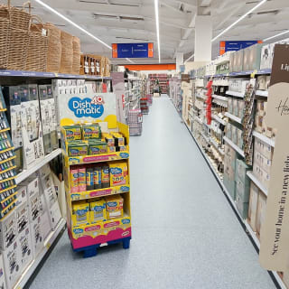 912-bmstores-madford-new-store-29