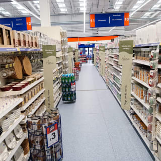 916-bmstore-craigavon-store-opening-39