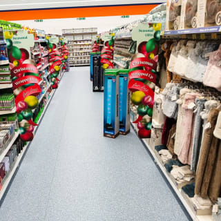 916-bmstore-craigavon-store-opening-43