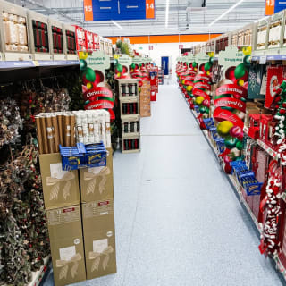 916-bmstore-craigavon-store-opening-44