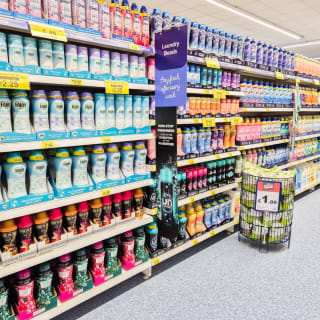 920-bmstores-brown-lennox-store-opening-34