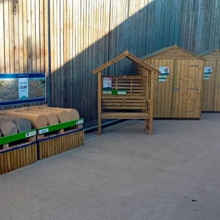 921-bmstores-stamford-store-opening-12