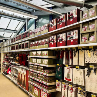 921-bmstores-stamford-store-opening-37