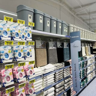 921-bmstores-stamford-store-opening-43