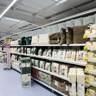 921-bmstores-stamford-store-opening-44