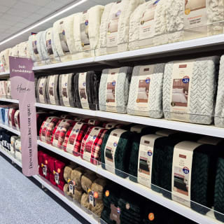 923-bmstores-aberdeen-store-opening-17