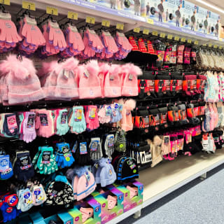 923-bmstores-aberdeen-store-opening-19