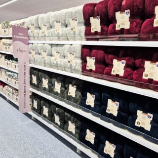 923-bmstores-aberdeen-store-opening-28