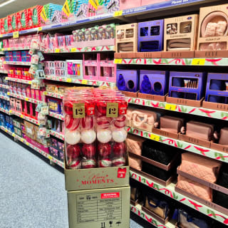 923-bmstores-aberdeen-store-opening-37