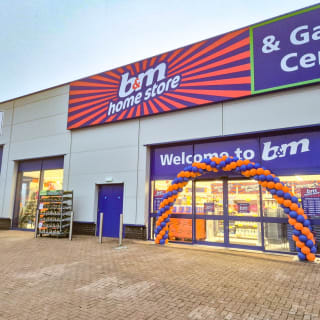 923-bmstores-aberdeen-store-opening-61