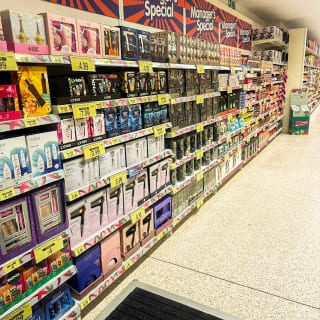 924-bmstores-cockermouth-store-opening-30