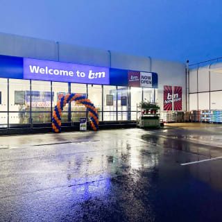 925-bmstores-priory-way-store-opening-25