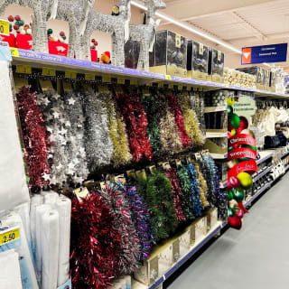 925-bmstores-priory-way-store-opening-44