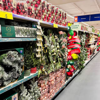 925-bmstores-priory-way-store-opening-45