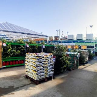 925-bmstores-priory-way-store-opening-gc-5