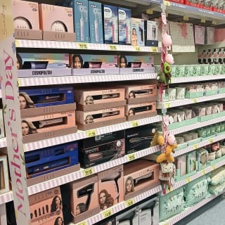 927-bmstores-diss-store-opening-18