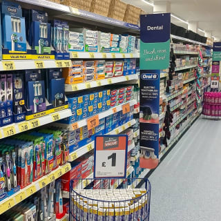 927-bmstores-diss-store-opening-19