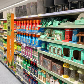 927-bmstores-diss-store-opening-4