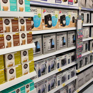 927-bmstores-diss-store-opening-7