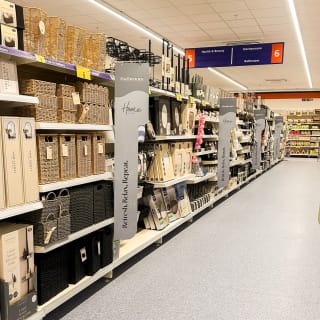 929-bmstores-hill-street-store-opening-13