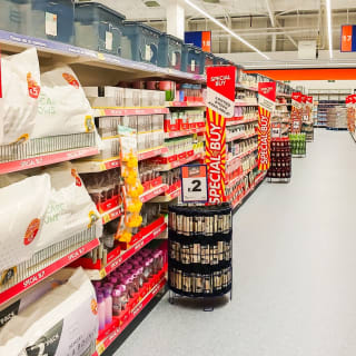 931-bmstores-peterhead-store-opening-23