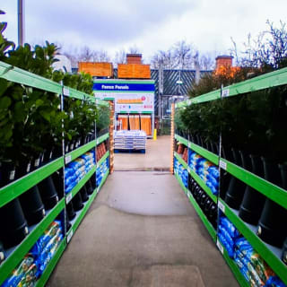 931-bmstores-peterhead-store-opening-garden-centre-8