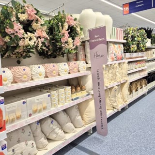 933-bmstores-aylesbury-vale-store-opening-54