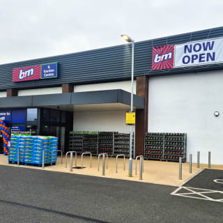 935-bmstores-waltham-cross-store-opening-76