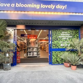 937-bmstores-carmarthen-store-opening-16